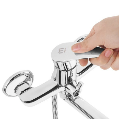 Смеситель для ванны с длинным изливом  Niagara, Milardo, NIASBLCM10