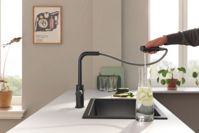 Смеситель для кухонной мойки GROHE Blue Pure Minta c вытяжным изливом, функцией фильтрации, без фильтра в комплекте, фантомный черный (30590KF0)